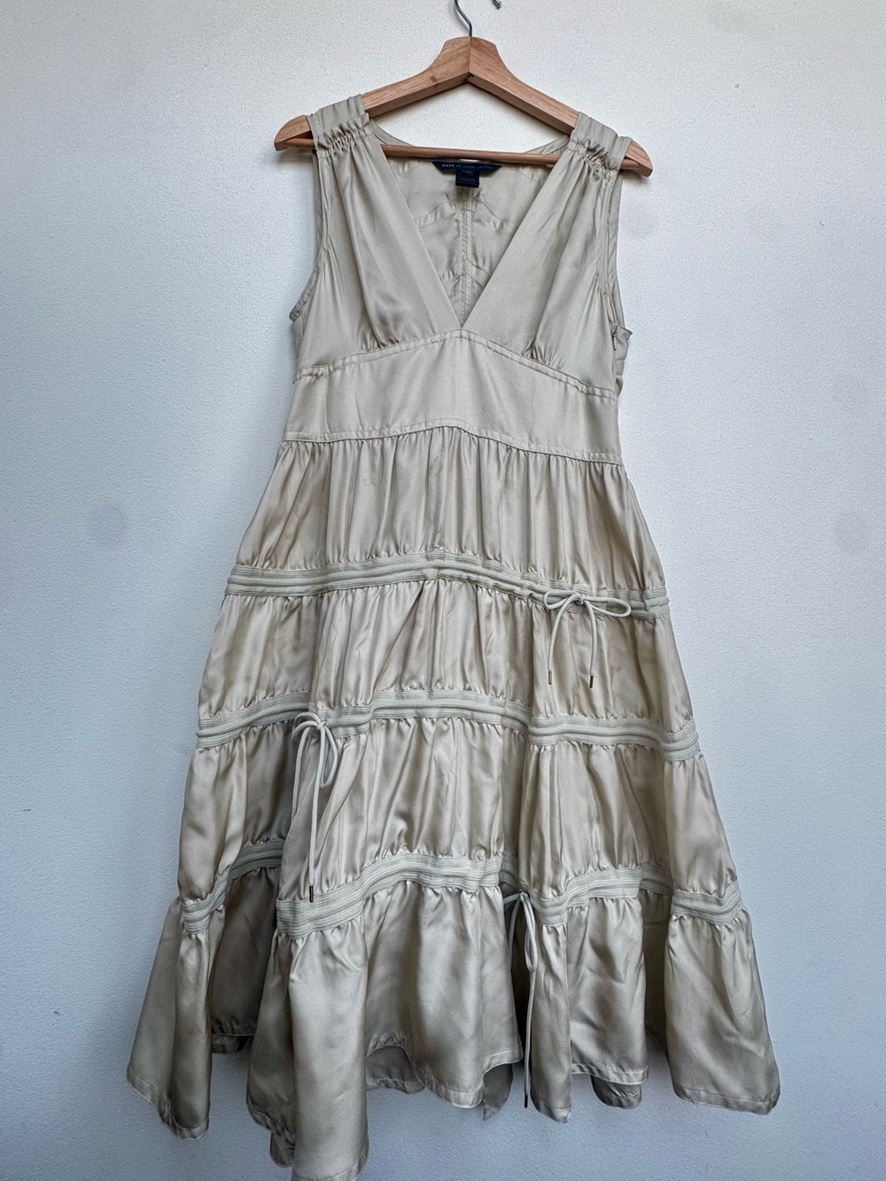 Marc By Marc Jacobs 100% Silk Taupe Tiered V-Neck Maxi Dress - Picture 4 of 9